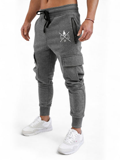 Seitenansicht der Cargo-Jogginghose mit Oberschenkeltasche und Druckknopf