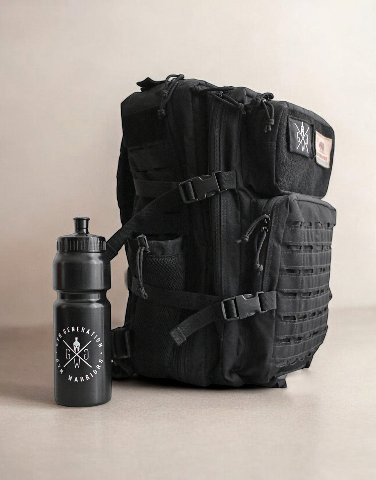 Rucksack im Freien schräg von hinten, Hüftgurt und Tragegriff