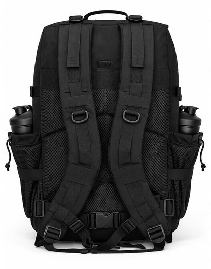 Rückseite des Trainingsrucksacks mit gepolsterten Schultergurten, Brust- und Hüftgurt