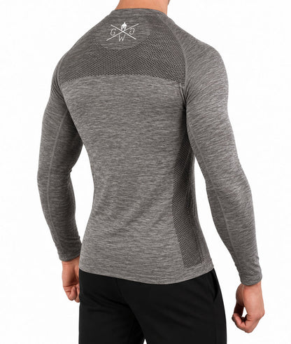 Taupe-Longsleeve schräg von hinten, luftiges Strickband an Schultern und Seite
