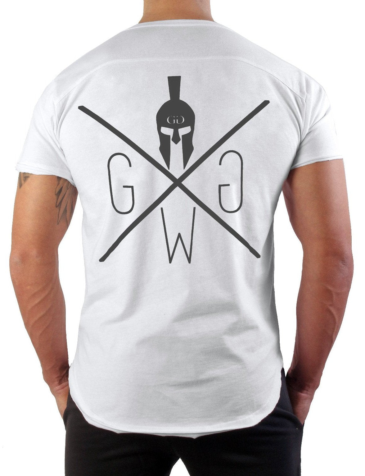 Großer schwarzer Rückenprint auf dem weißen Fitness Shirt