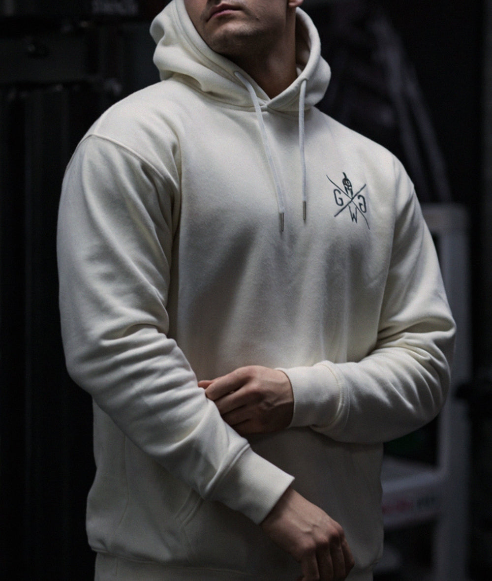 Passform des Off-White Hoodies am Athleten