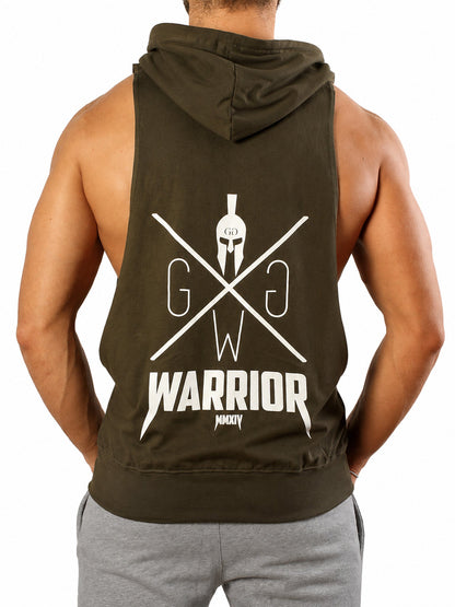 Großer weißer Rückenprint auf dem oliven Tank Top mit Kapuze