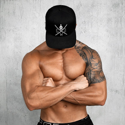 Gym Cap für Herren in Schwarz am Model getragen