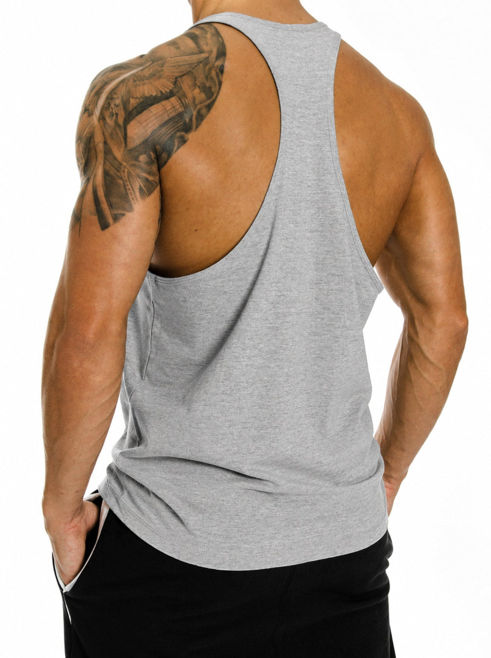 Racerback-Rücken des grauen Stringers am Model