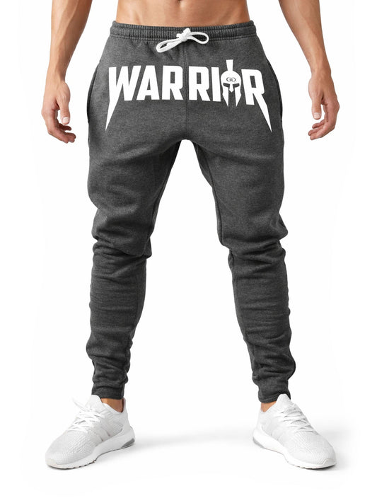 Dunkelgraue Jogginghose Warrior mit großem weißem Schriftzug, Vorderansicht