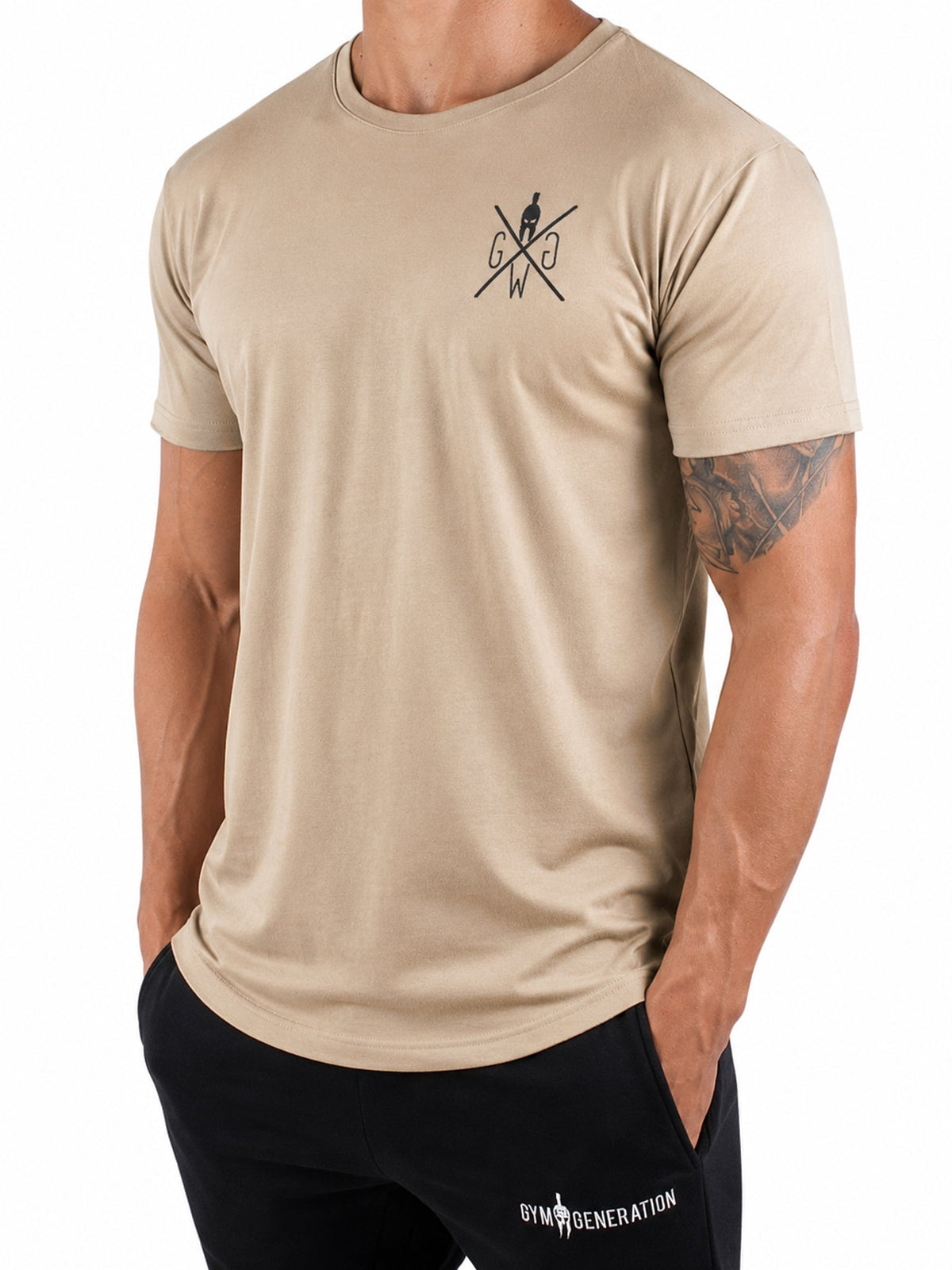 Seitenansicht des hellen Gym T-Shirts mit Raw-Cut-Ärmel
