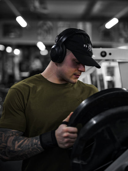 Olives Trainingsshirt für Herren am Model, Frontansicht