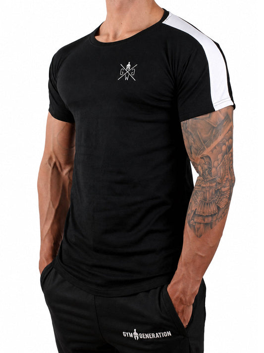 Schwarzes Fitness T-Shirt Urban mit weißem Schulterstreifen, schräge Frontansicht