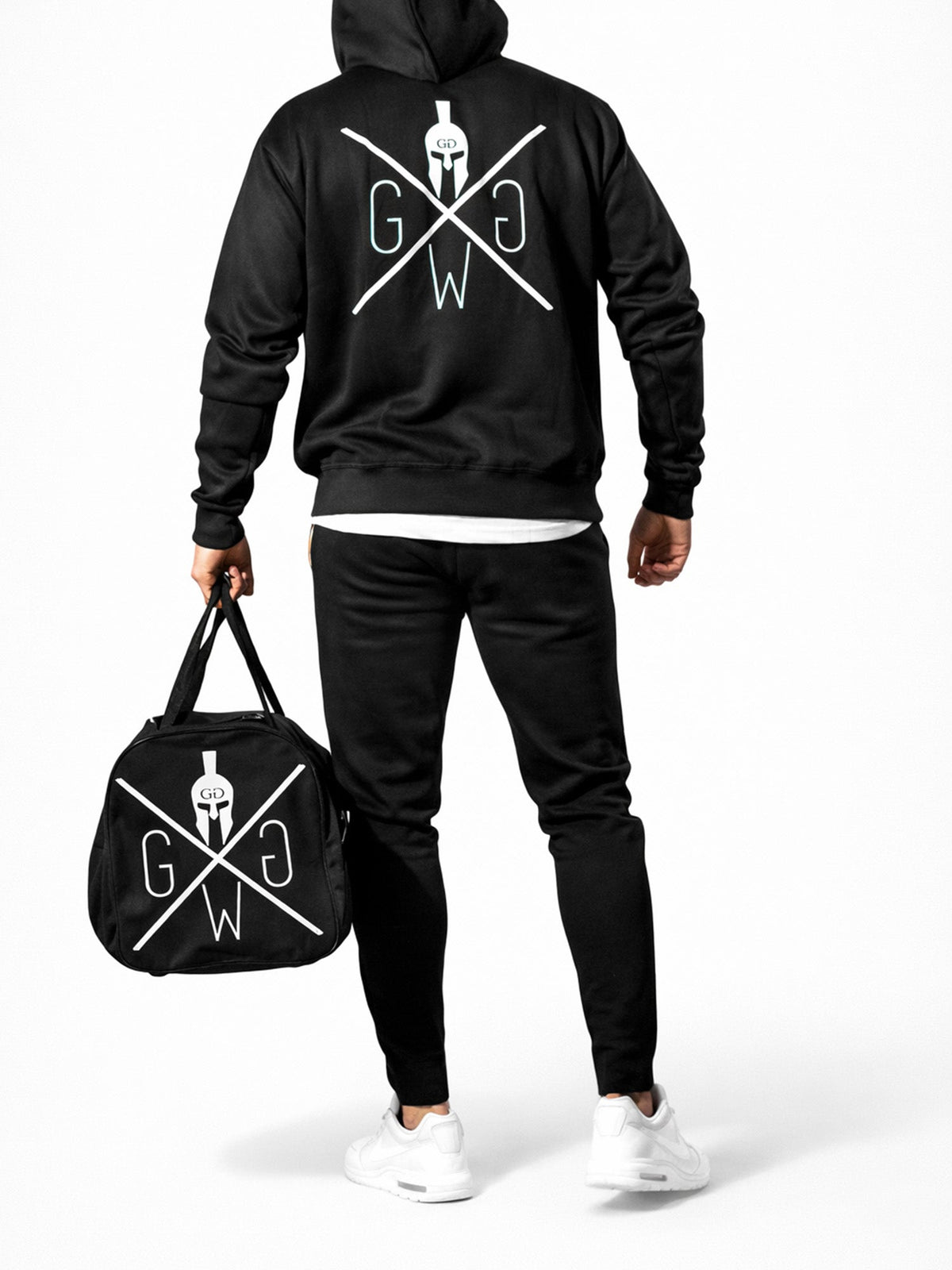 Schwarzes Gym Outfit mit Trainingshose und Hoodie, Rückenansicht