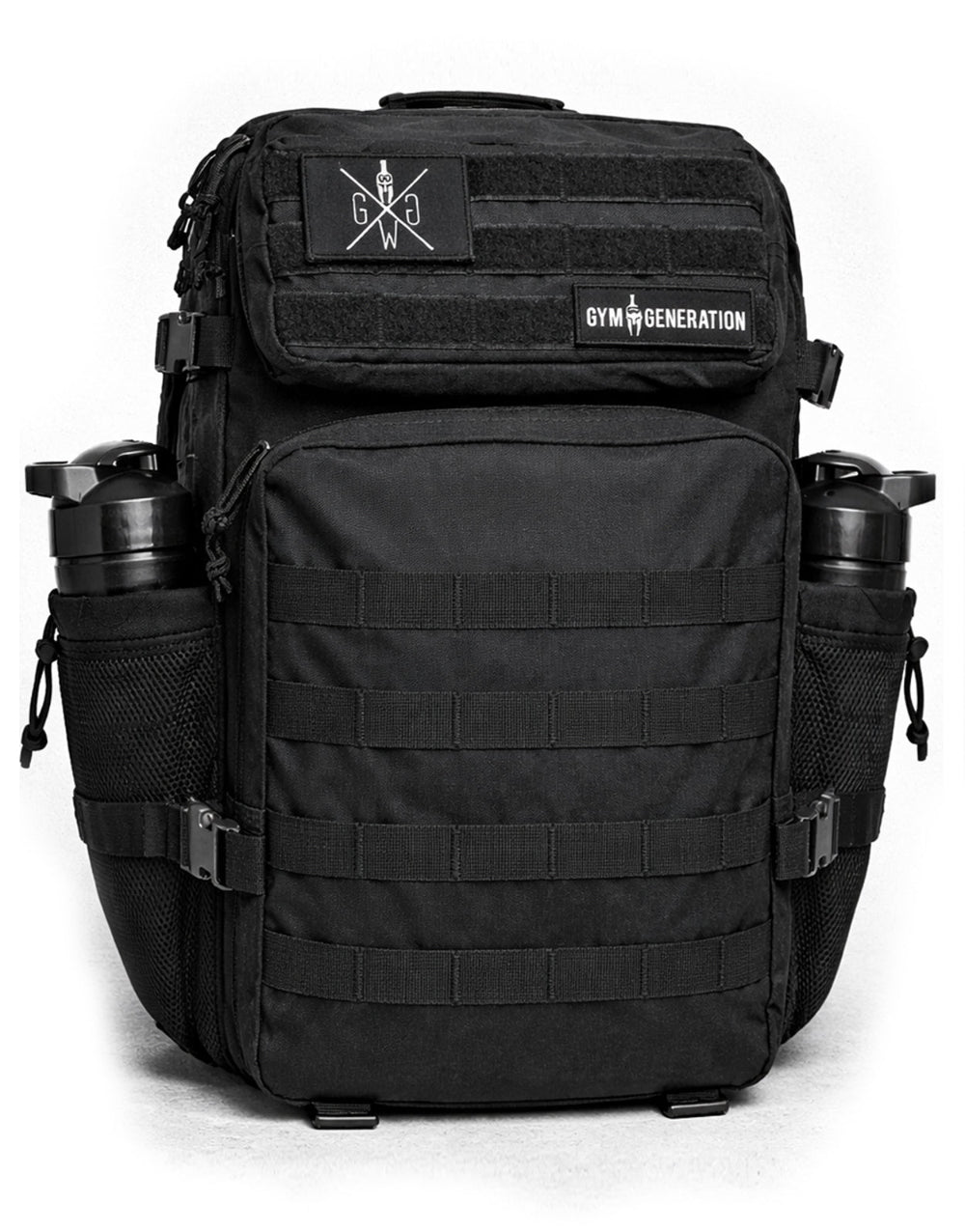 Zwei Shaker in den seitlichen Netztaschen des schwarzen Rucksacks