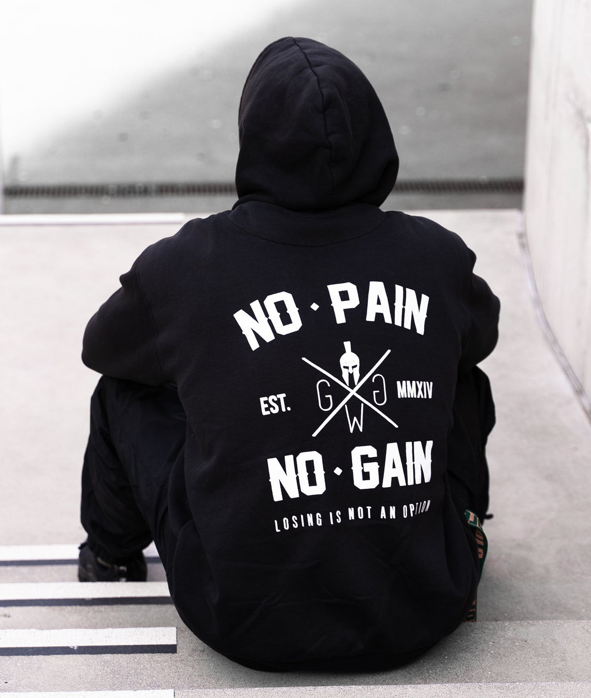 No Pain No Gain Kapuzenpullover im Studio