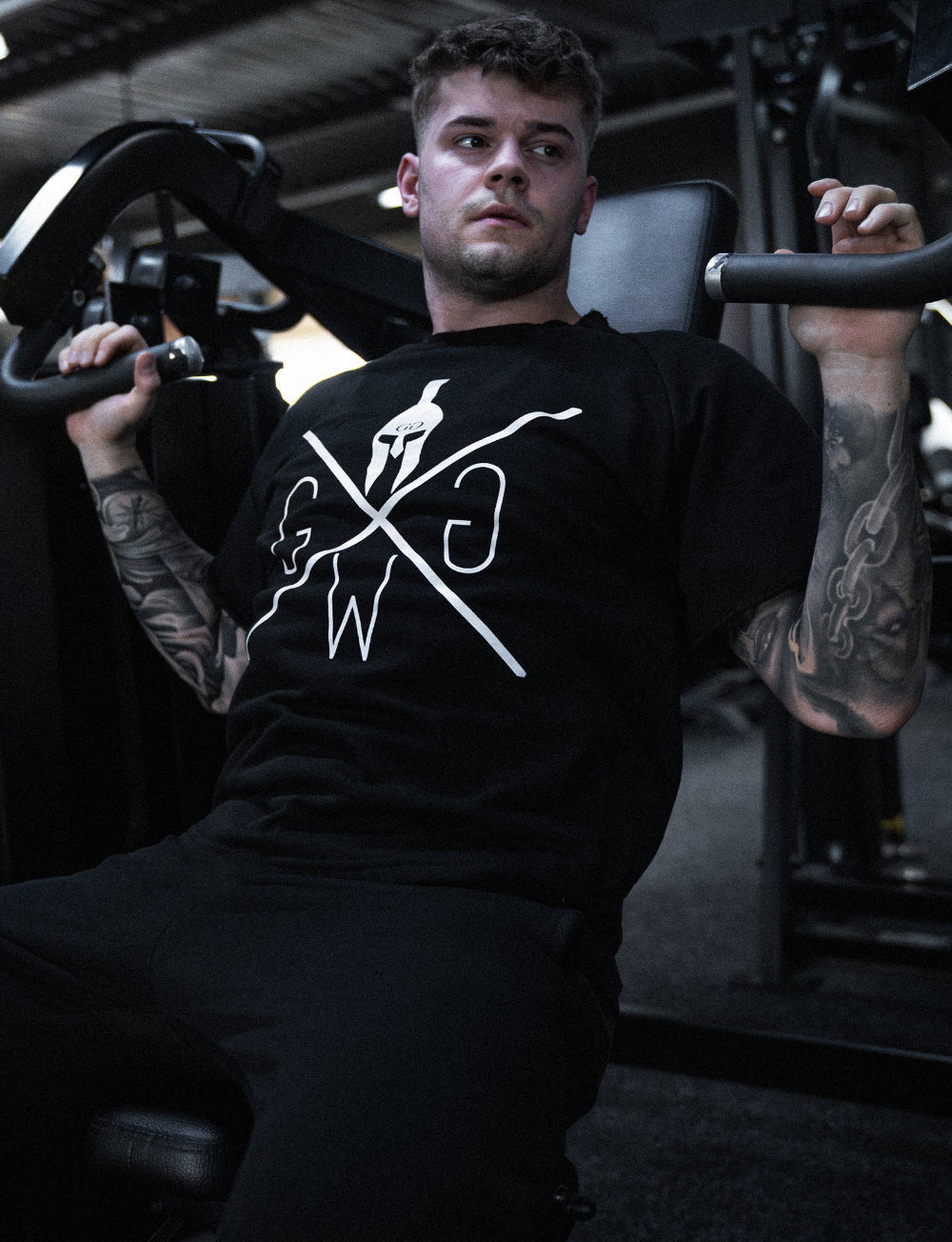 Pump Cover beim Training im Gym getragen