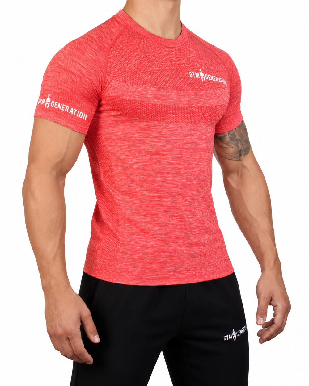 Rot meliertes Seamless Shirt für Herren seitlich, eng anliegend mit Wabenzone an der Flanke und Schriftzug am Ärmel