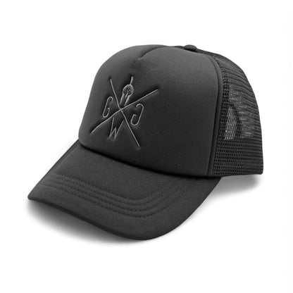 Schwarze Cap mit Netz und Schaumstoff-Front in der Seitenansicht
