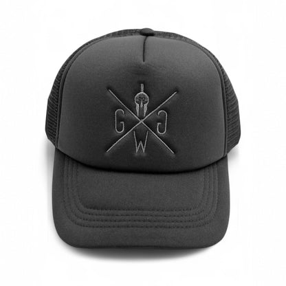 Schwarze Trucker Cap Urban mit anthrazit gesticktem Logo, Frontansicht